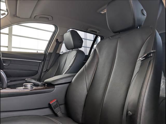 3シリーズ 320iツーリング ラグジュアリー 純正ナビ バックカメラ 革シート(3枚目)