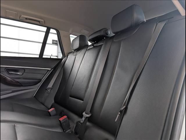 3シリーズ 320iツーリング ラグジュアリー 純正ナビ バックカメラ 革シート(4枚目)