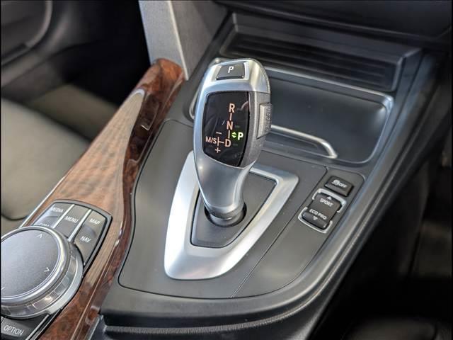 3シリーズ 320iツーリング ラグジュアリー 純正ナビ バックカメラ 革シート(17枚目)