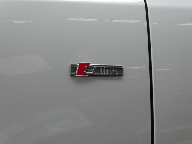 Ｑ５ ２．０ＴＦＳＩクワトロ　Ｓラインパッケージ　アダプティブクルーズコントロール　８速ティプトロニック　ハーフレザー　純正ナビ・ＴＶ・Ｂカメラ　ドラレコ　パワーバックドア　スマートキー　記録簿（16枚目）
