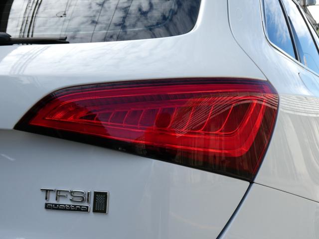 Ｑ５ ２．０ＴＦＳＩクワトロ　Ｓラインパッケージ　アダプティブクルーズコントロール　８速ティプトロニック　ハーフレザー　純正ナビ・ＴＶ・Ｂカメラ　ドラレコ　パワーバックドア　スマートキー　記録簿（30枚目）