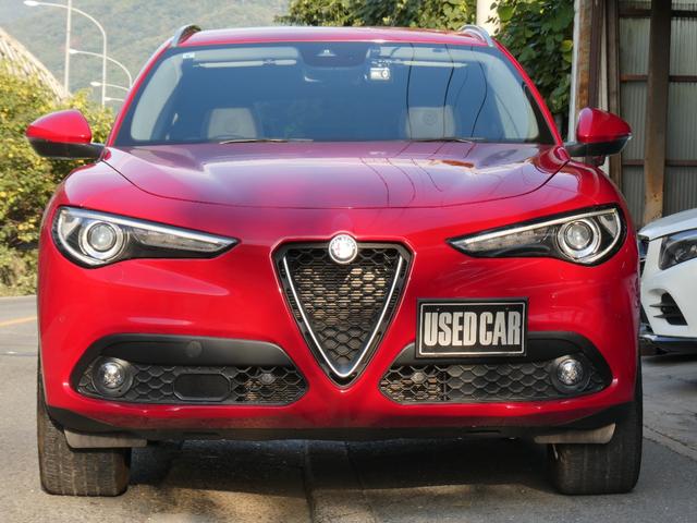 ステルヴィオ ２．２ターボ　ディーゼルＱ４　４ＷＤ　本革シート　アダプティブクルーズコントロール　パドルシフト　ディスプレイオーディオ　電動リヤゲート　スマートキー　記録簿　スペアキー（3枚目）