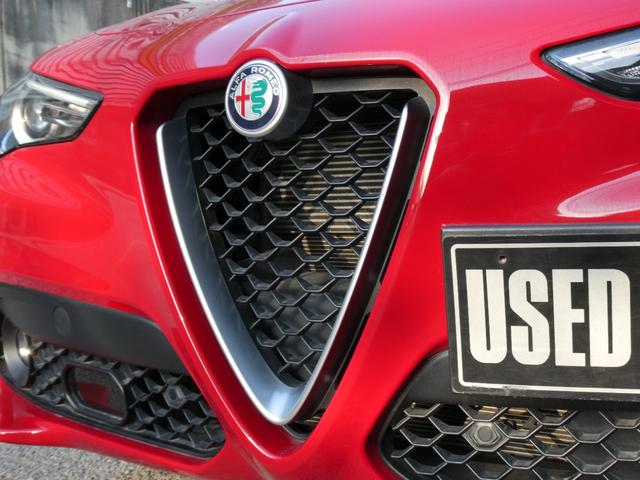 ステルヴィオ ２．２ターボ　ディーゼルＱ４　４ＷＤ　本革シート　アダプティブクルーズコントロール　パドルシフト　ディスプレイオーディオ　電動リヤゲート　スマートキー　記録簿　スペアキー（10枚目）