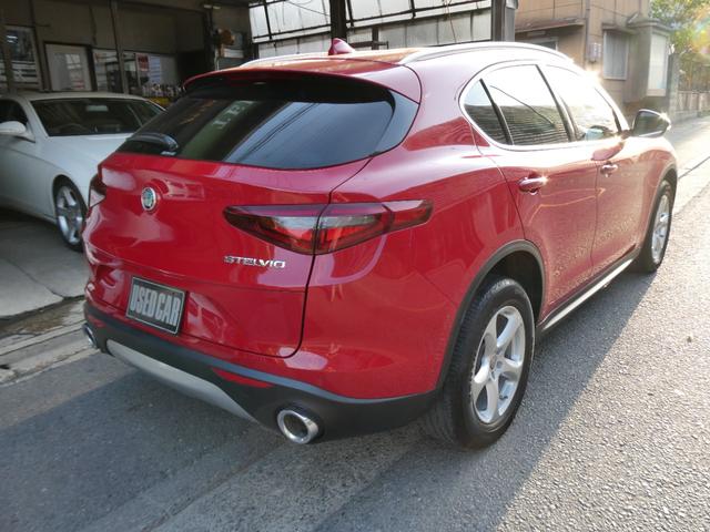 ステルヴィオ ２．２ターボ　ディーゼルＱ４　４ＷＤ　本革シート　アダプティブクルーズコントロール　パドルシフト　ディスプレイオーディオ　電動リヤゲート　スマートキー　記録簿　スペアキー（23枚目）