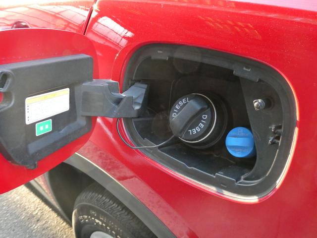 ステルヴィオ ２．２ターボ　ディーゼルＱ４　４ＷＤ　本革シート　アダプティブクルーズコントロール　パドルシフト　ディスプレイオーディオ　電動リヤゲート　スマートキー　記録簿　スペアキー（26枚目）