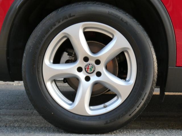 ステルヴィオ ２．２ターボ　ディーゼルＱ４　４ＷＤ　本革シート　アダプティブクルーズコントロール　パドルシフト　ディスプレイオーディオ　電動リヤゲート　スマートキー　記録簿　スペアキー（34枚目）