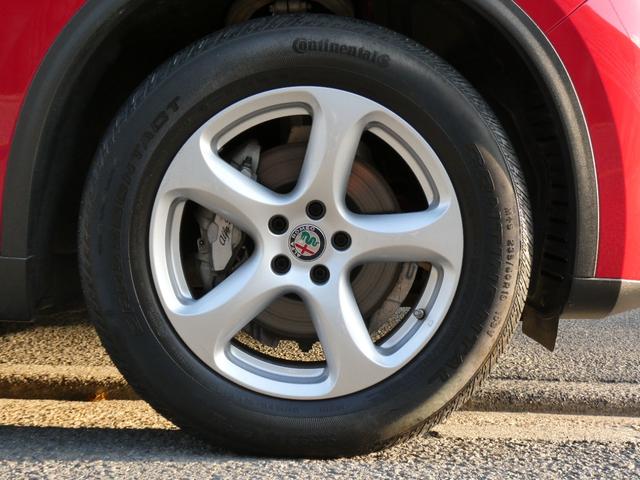 ステルヴィオ ２．２ターボ　ディーゼルＱ４　４ＷＤ　本革シート　アダプティブクルーズコントロール　パドルシフト　ディスプレイオーディオ　電動リヤゲート　スマートキー　記録簿　スペアキー（35枚目）