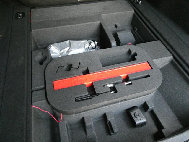 ステルヴィオ ２．２ターボ　ディーゼルＱ４　４ＷＤ　本革シート　アダプティブクルーズコントロール　パドルシフト　ディスプレイオーディオ　電動リヤゲート　スマートキー　記録簿　スペアキー（42枚目）