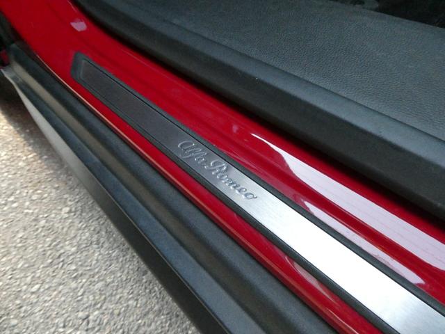 ステルヴィオ ２．２ターボ　ディーゼルＱ４　４ＷＤ　本革シート　アダプティブクルーズコントロール　パドルシフト　ディスプレイオーディオ　電動リヤゲート　スマートキー　記録簿　スペアキー（50枚目）