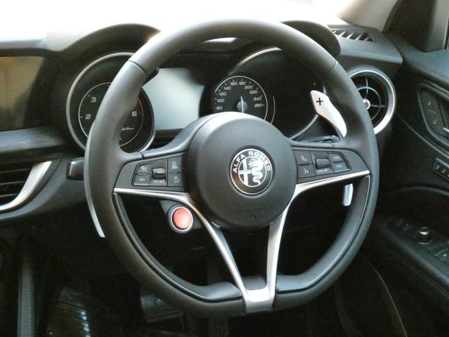 ステルヴィオ ２．２ターボ　ディーゼルＱ４　４ＷＤ　本革シート　アダプティブクルーズコントロール　パドルシフト　ディスプレイオーディオ　電動リヤゲート　スマートキー　記録簿　スペアキー（63枚目）