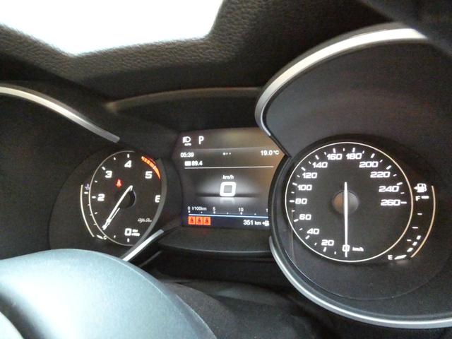 ステルヴィオ ２．２ターボ　ディーゼルＱ４　４ＷＤ　本革シート　アダプティブクルーズコントロール　パドルシフト　ディスプレイオーディオ　電動リヤゲート　スマートキー　記録簿　スペアキー（74枚目）