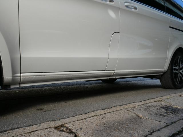 Vクラス V220d アバンギャルド ロング レーダーセーフティPKG 360°カメラ 本革シート リヤツインモニター 電動両側スライドドア パワーバックゲート 純正ナビ・TV・バックカメラ 衝突軽減ブレーキ レーンキープアシスト ディストロ(16枚目)