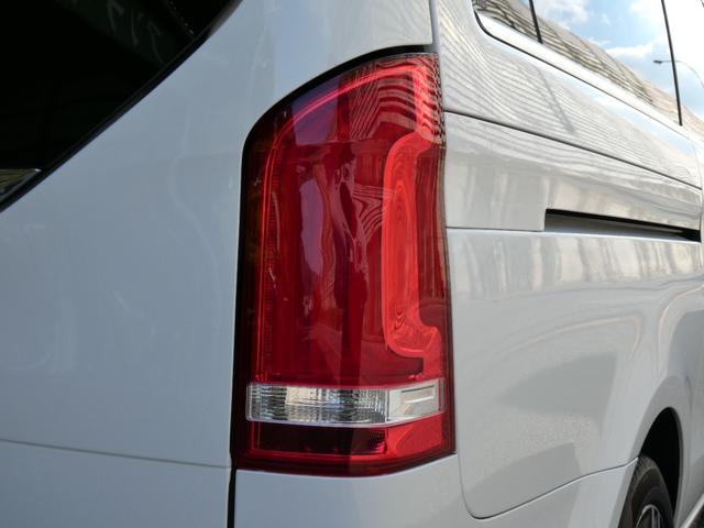 Vクラス V220d アバンギャルド ロング レーダーセーフティPKG 360°カメラ 本革シート リヤツインモニター 電動両側スライドドア パワーバックゲート 純正ナビ・TV・バックカメラ 衝突軽減ブレーキ レーンキープアシスト ディストロ(30枚目)