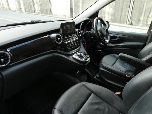 Vクラス V220d アバンギャルド ロング レーダーセーフティPKG 360°カメラ 本革シート リヤツインモニター 電動両側スライドドア パワーバックゲート 純正ナビ・TV・バックカメラ 衝突軽減ブレーキ レーンキープアシスト ディストロ(40枚目)