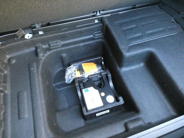 Ｃクラス Ｃ４３　４マチッククーペ　Ｃ４３　４マチッククーペ（４名）　レーダーセーフティＰＫＧ　Ｂカメラ　レザーシート＆ヒーター　純正１９ＡＷ　純正ナビ・ＴＶ　保証書　取扱説明書　記録簿　スペアキー　９速ＡＴ（36枚目）