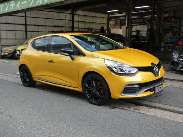 ルーテシア ルノースポール　シャシーカップ　１．６Ｌターボエンジン　ＲＳモード　純正バケットシート　ＥＴＣ　クルーズコントロール　パドルシフト　純正アルミホイル　バスフレックススピーカー（2枚目）