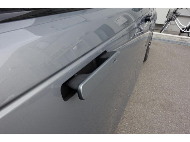 レンジローバーヴェラール ダイナミック　ＨＳＥ　Ｄ２００　スライディングパノラミックルーフ　メリディアン　インテリアライト　エアサスペンション　前席シートエアコン　後席シートヒーター　３６０度カメラ　電動リアゲート　運転席シートメモリー　ＥＴＣ２．０（32枚目）