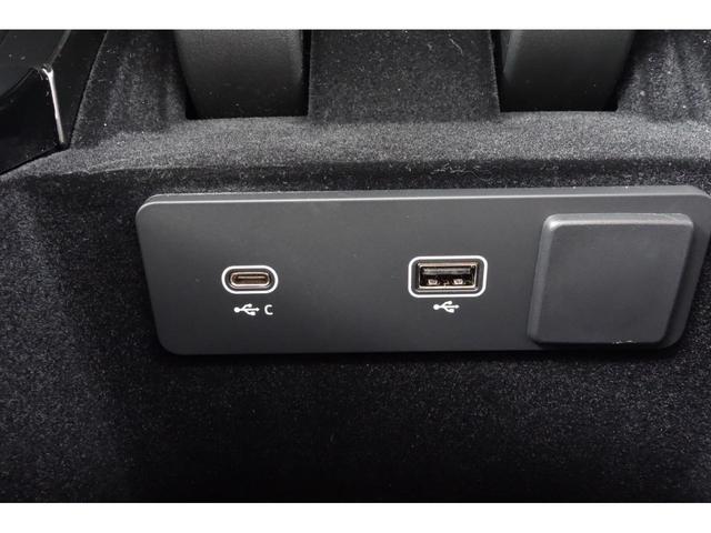 レンジローバーヴェラール ダイナミック　ＨＳＥ　Ｄ２００　スライディングパノラミックルーフ　メリディアン　インテリアライト　エアサスペンション　前席シートエアコン　後席シートヒーター　３６０度カメラ　電動リアゲート　運転席シートメモリー　ＥＴＣ２．０（44枚目）