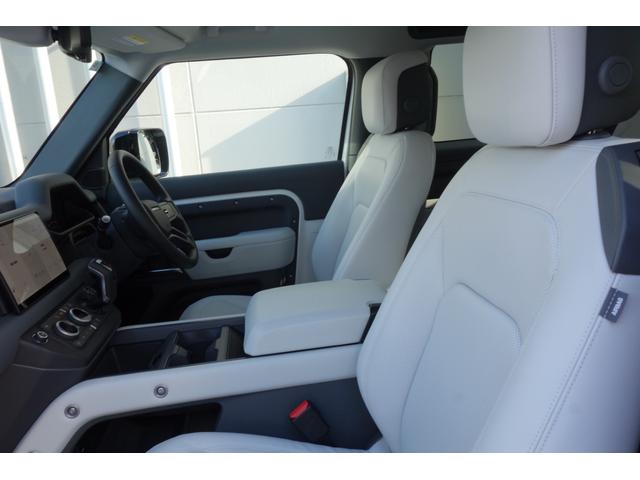 ���U�[�V�[�g�͔��ɗǂ���ԂŁA�킸���Ȏg�p���݂̂�����A���ʂ�w������ɖڗ����Ղ�V���͂���܂���B�F�򂹂��Ȃ��A�����Ƃ�Ƃ����������ۂ���Ă��܂��B