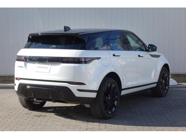 �������v���|�[�V�����ƓƓ��̃t�H���������o���A���݊��B���̃��b�N�X�ɂӂ��킵���A�h���I�ȑ�������͂ł��B