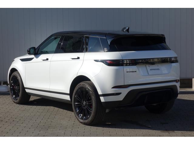 ���A�f�U�C���́A�u�����h�̓����ł��郉�O�W���A���[���ƃI�t���[�h���\�𔽉f�����͋����������ꂽ�X�^�C���������ł��B��_�ȃo���p�[���C���A�N���[���ȃe�[���Q�[�g�f�U�C���́A���݊����������Ă�v�f�ł��B