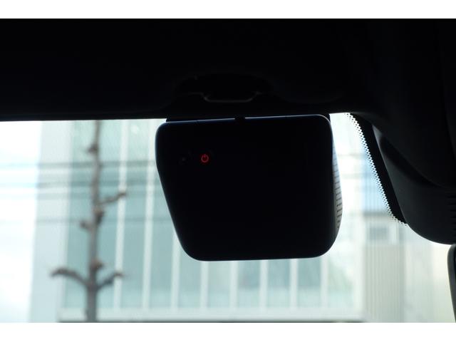 �h���C�u���R�[�_�[�́A���掿�̃J�����𓋍ڂ��Ă���A���𑜓x�őN���ȉf����^��ł��܂��B��Ԃ∫�V��ł��N���ȉf�����^�悳��邱�Ƃ������A���m�ȋL�^���񋟂���܂��B