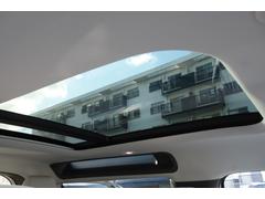 ����롼�դϼ֤γ��Ѥˤ⥢������Ȥ�ä��뤳�Ȥ��Ǥ��ޤ����ä��礭�ʥ���롼�դ�ѥΥ�ޥ���롼�ա����ʥ����סˤϡ��֤Υǥ�����˥�������å�������Ǥ��ɲä��������Τι�鴶��̥�Ϥ����Ω�Ƥޤ��� 6