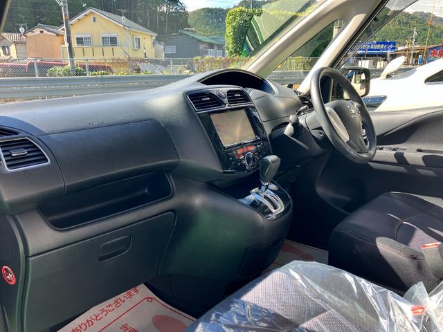 セレナ ハイウェイスター　Ｓ－ハイブリッド　両側電動スライドドア　アルパインビッグＸ８インチナビフルセグＴＶ　アルパインフリップダウンモニター　バックカメラ　スマートキー　８人乗り（26枚目）