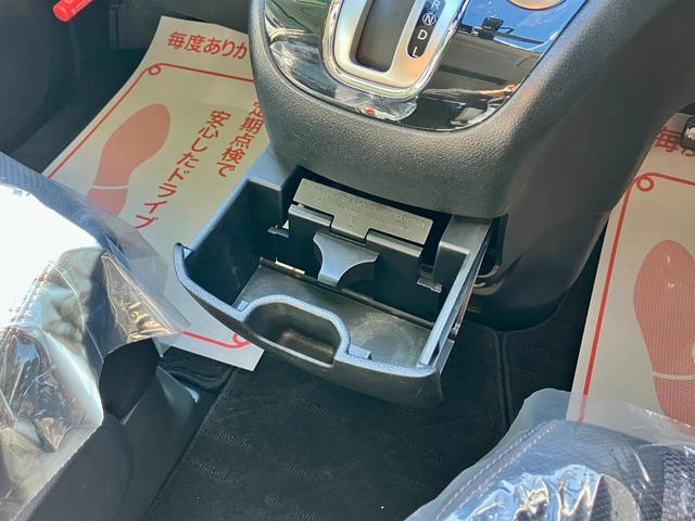 セレナ ハイウェイスター　Ｓ－ハイブリッド　両側電動スライドドア　アルパインビッグＸ８インチナビフルセグＴＶ　アルパインフリップダウンモニター　バックカメラ　スマートキー　８人乗り（46枚目）