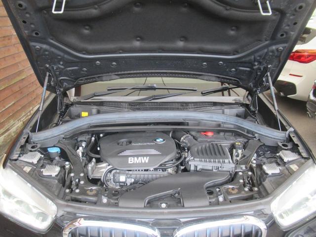 Ｘ１ ｓＤｒｉｖｅ　１８ｉ　禁煙車　ヘッドアップディスプレイ　純正ナビ　バックカメラ　ＥＴＣ　ＬＥＤオートライト　アダプティブクルーズ　リアセンサー　パワーバックドア　ドライブレコーダー　ドアバイザー　スマートキー（19枚目）