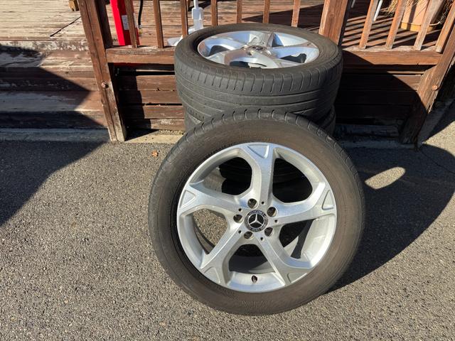 ＧＬＡクラス ＧＬＡ２２０　４マチック　黒革シート　サンルーフ　純正ナビ　ＥＴＣ　フルセグＴＶ　Ｂｌｕｅｔｏｏｔｈ　バックカメラ　ドライブレコーダー　ハーマンカードンスピーカー　シートヒーター　キーレスゴー　前後センサー　オートエアコン（13枚目）