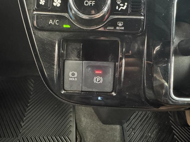 タント カスタムＲＳスタイルセレクション　両側パワスラ　純正ナビ　フルセグ　Ｂｌｕｅｔｏｏｔｈ　全周囲カメラ　ＥＴＣ　ドライブレコーダー　ＴＶキャンセラー　黒革調シートカバー　シートヒーター　オートエアコン　ＬＥＤオートライト　スマートキー（18枚目）