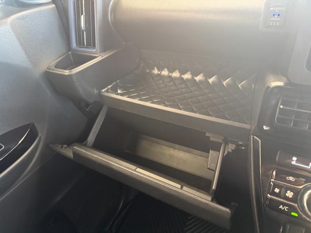 タント カスタムＲＳスタイルセレクション　両側パワスラ　純正ナビ　フルセグ　Ｂｌｕｅｔｏｏｔｈ　全周囲カメラ　ＥＴＣ　ドライブレコーダー　ＴＶキャンセラー　黒革調シートカバー　シートヒーター　オートエアコン　ＬＥＤオートライト　スマートキー（62枚目）