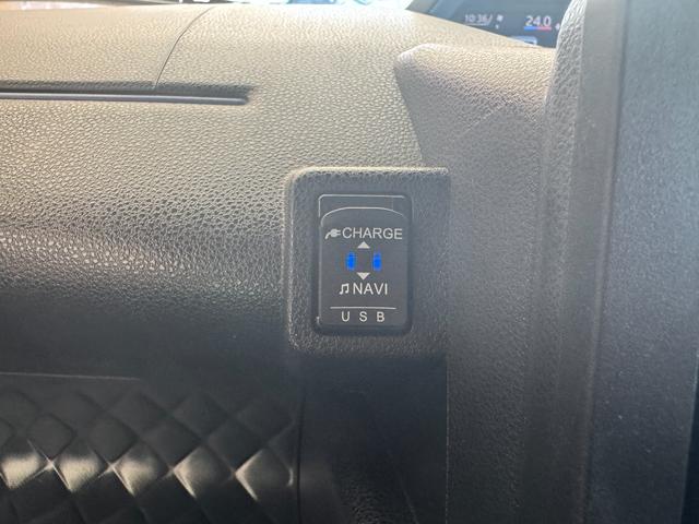 タント カスタムＲＳスタイルセレクション　両側パワスラ　純正ナビ　フルセグ　Ｂｌｕｅｔｏｏｔｈ　全周囲カメラ　ＥＴＣ　ドライブレコーダー　ＴＶキャンセラー　黒革調シートカバー　シートヒーター　オートエアコン　ＬＥＤオートライト　スマートキー（64枚目）