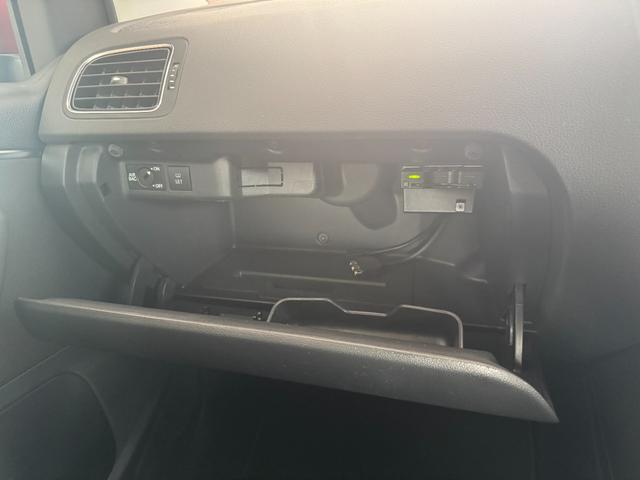 毎日全国のオートオークション会場から厳選した車を仕入れしております！プロの査定士の検査を受けた車を仕入れ、入庫後も社員が１台１台を走行チェックや状態確認・装備確認などを入念に行います。