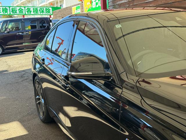 ３シリーズ ３２０ｉ　Ｍスポーツ　エディションシャドー　純正ナビ　バックカメラ　Ｂｌｕｅｔｏｏｔｈ　ＥＴＣ　レーダー　黒革シート　パワーシート　シートヒーター　アダプティブクルーズコントロール　デュアルオートエアコン　ＬＥＤオートライト（11枚目）