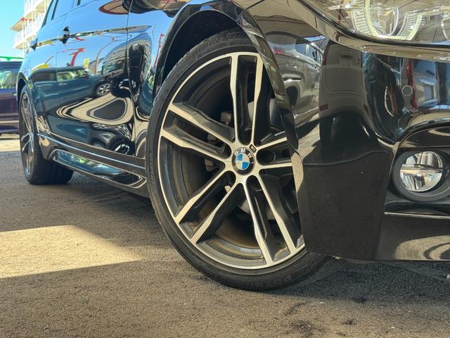 ３シリーズ ３２０ｉ　Ｍスポーツ　エディションシャドー　純正ナビ　バックカメラ　Ｂｌｕｅｔｏｏｔｈ　ＥＴＣ　レーダー　黒革シート　パワーシート　シートヒーター　アダプティブクルーズコントロール　デュアルオートエアコン　ＬＥＤオートライト（12枚目）