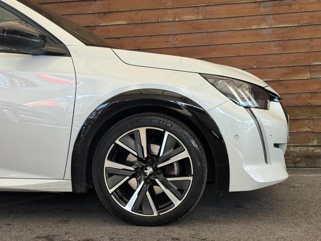 ２０８ ＧＴライン　ディスプレイオーディオ　アップルカープレイ　アンドロイドオート　ミラーリンク　Ｂｌｕｅｔｏｏｔｈ　ＥＴＣ　前後ドラレコ　アダプティブクルーズコントロール　フロアマット　パドルシフト（41枚目）