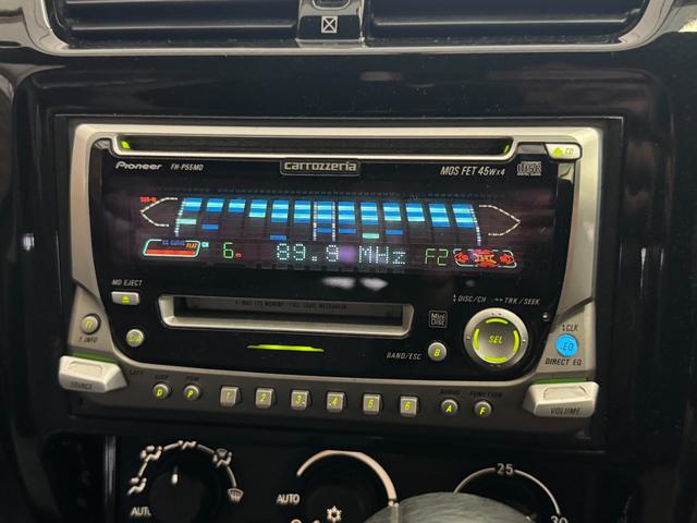 シャリオグランディス ツーリング　７人乗り　ＣＤ／ＭＤプレイヤー　ＥＴＣ　オートライト　電動格納ミラー　ルーフレール　純正１５インチアルミホイール　フロアマット（16枚目）