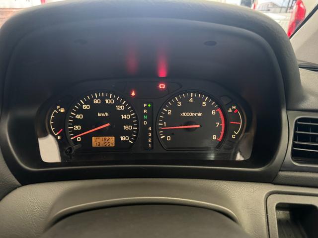 シャリオグランディス ツーリング　７人乗り　ＣＤ／ＭＤプレイヤー　ＥＴＣ　オートライト　電動格納ミラー　ルーフレール　純正１５インチアルミホイール　フロアマット（20枚目）