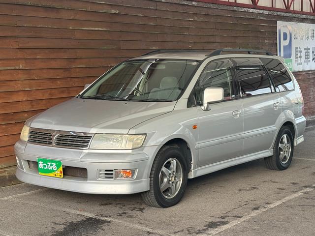 シャリオグランディス ツーリング　７人乗り　ＣＤ／ＭＤプレイヤー　ＥＴＣ　オートライト　電動格納ミラー　ルーフレール　純正１５インチアルミホイール　フロアマット（40枚目）