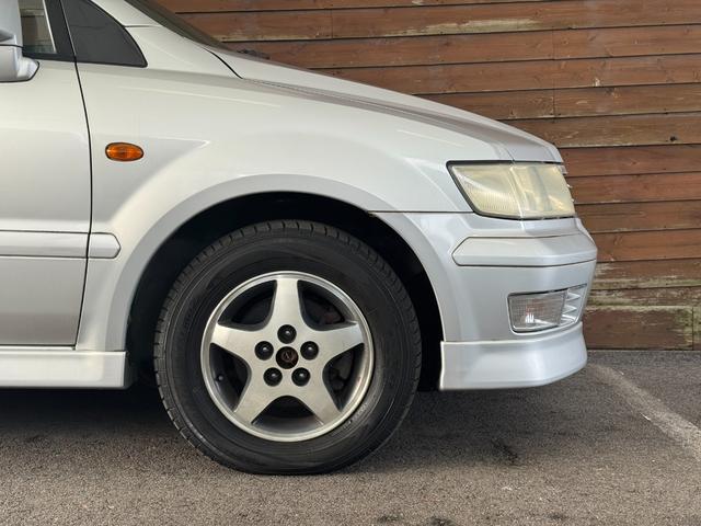 シャリオグランディス ツーリング　７人乗り　ＣＤ／ＭＤプレイヤー　ＥＴＣ　オートライト　電動格納ミラー　ルーフレール　純正１５インチアルミホイール　フロアマット（47枚目）