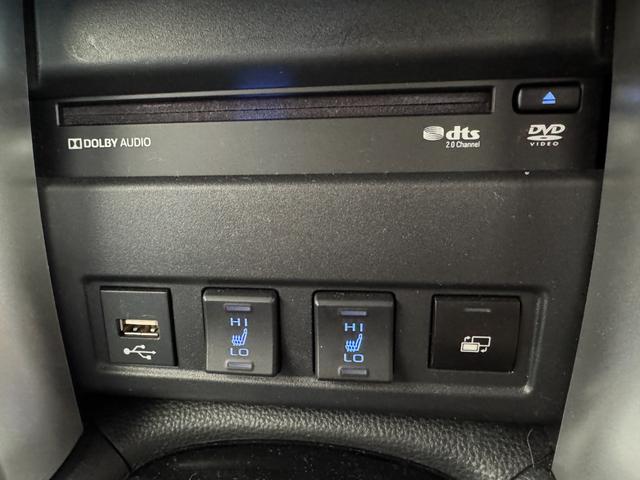 カローラクロス ハイブリッド　Ｚ　モデリスタフルエアロ　メッキガーニッシュ　半革シート　純正ナビ　フルセグＴＶ　Ｂｌｕｅｔｏｏｔｈ　ＤＩＳＣ　バックカメラ　ＥＴＣ　前後ドラレコ　パワートランク　シートヒーター　パワーシート（21枚目）