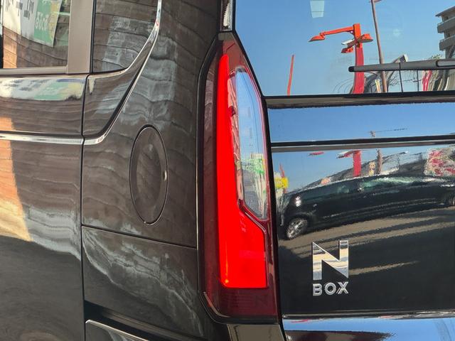 Ｎ－ＢＯＸ ベースグレード　ワンオーナー　ｓｔｒａｄａナビ　フルセグＴＶ　Ｂｌｕｅｔｏｏｔｈ　バックカメラ　前後ドラレコ　ＥＴＣ　左側パワースライド　アダプティブクルーズコントロール　ＬＥＤオートライト　オートエアコン（8枚目）