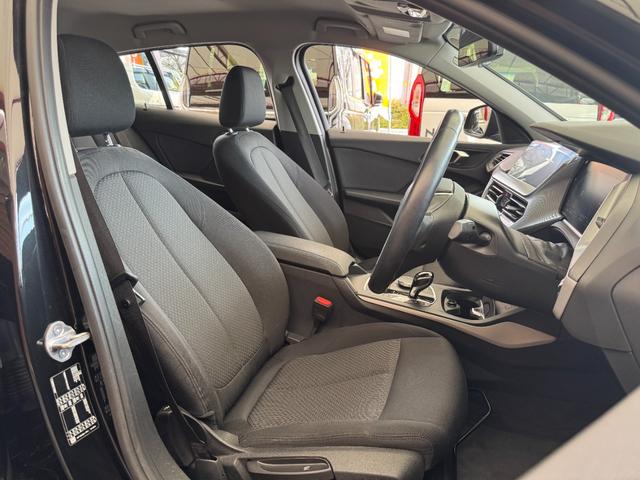 １シリーズ １１８ｉ　プレイ　純正ナビ　バックカメラ　Ｂｌｕｅｔｏｏｔｈ　ＥＴＣ　前後ドラレコ　クルーズコントロール　オートエアコン　ＬＥＤオートライト　純正１６インチアルミホイール（30枚目）