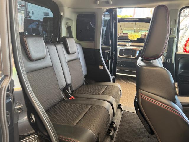 スペーシアカスタム ハイブリッドＸＳターボ　両側パワスラ　純正８インチナビ　フルセグ　Ｂｌｕｅｔｏｏｔｈ　全周囲カメラ　ＥＴＣ　前後ドライブレコーダー　アダプティブクルーズ　シートヒーター　ＬＥＤオートライト　スマートキー　フロアマット（31枚目）