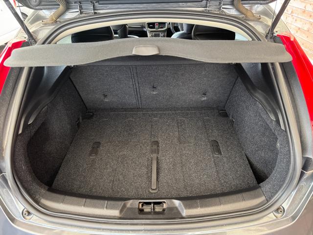 �����Ղ�͋ƊE�o���ґ����I�I�V�ԃf�B�[���[�c�ƁE��蒆�Îԃf�B�[���[�c�ƁE�V�ԃf�B�[���[�����m�ȂǁA�L�x�Ȓm���ƌo�������q�l�̎ԑI�т�[�Ԍ�̃T�|�[�g������`�������Ē����܂��B