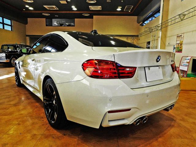 M4クーペ DCT 黒革シート ドライビングアシスト カーボンルーフ 純正ナビTV 前後モニタ PDC コンフォートアクセス アイドリングストップ 純19inAW 記録簿(6枚目)