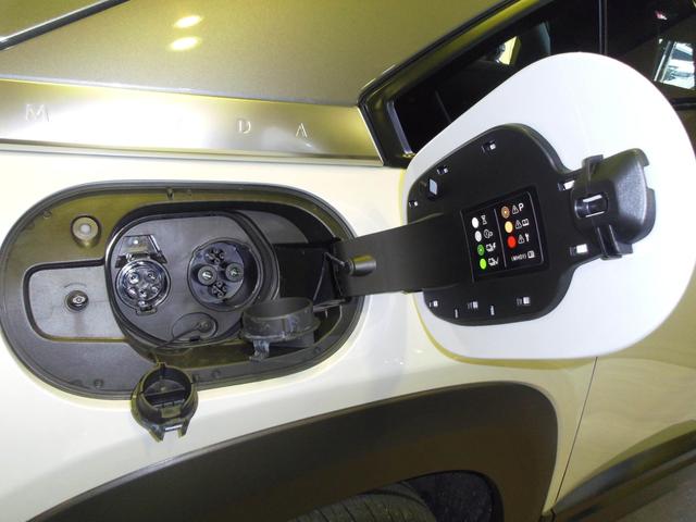 ＭＸ－３０ロータリーＥＶ ナチュラルモノトーン　アイアクティブセンス　アクティブドライビングディスプレイ　ＬＫＡ　ＡＣＣ　ＢＳＭ　ＢＯＳＥサウンド　８．８ｉｎセンターディスプレイ　３６０度モニタ　フルセグ　パークセンサー　前席シートヒーター（46枚目）