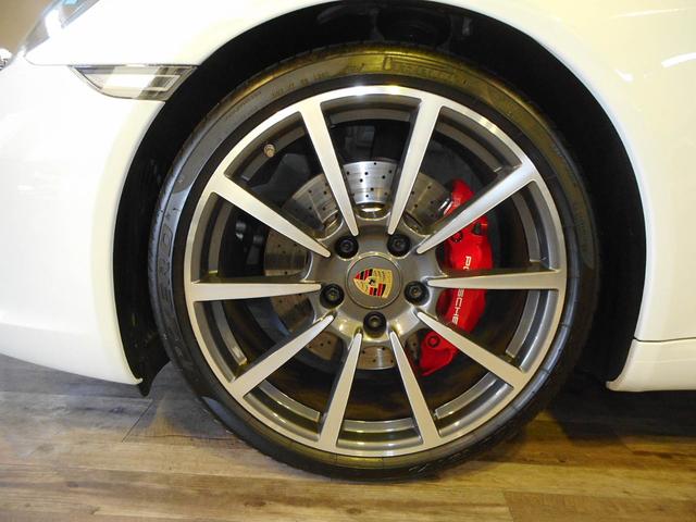 ９１１ ９１１カレラＳ　右Ｈ　ＰＤＫ　スポーツクロノＰ　スポーツエグゾースト　ＰＡＳＭ　純２０ｉｎカレラクラシックＡＷ　カラークレストセンターキャップ　黒革　前席シートヒーター　電格ミラー　純ＰＣＭナビ　Ｂカメラ　記録簿（13枚目）